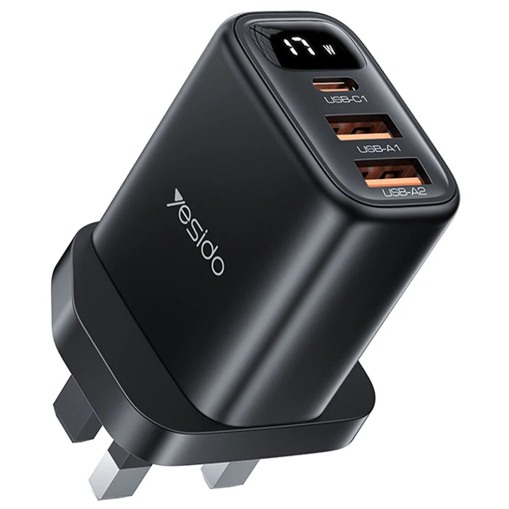 YESIDO YC86 17W Digital Display Wall Charger 2 USB + 1 Type-C Phone Charging Adapter, UK Plug - 1
