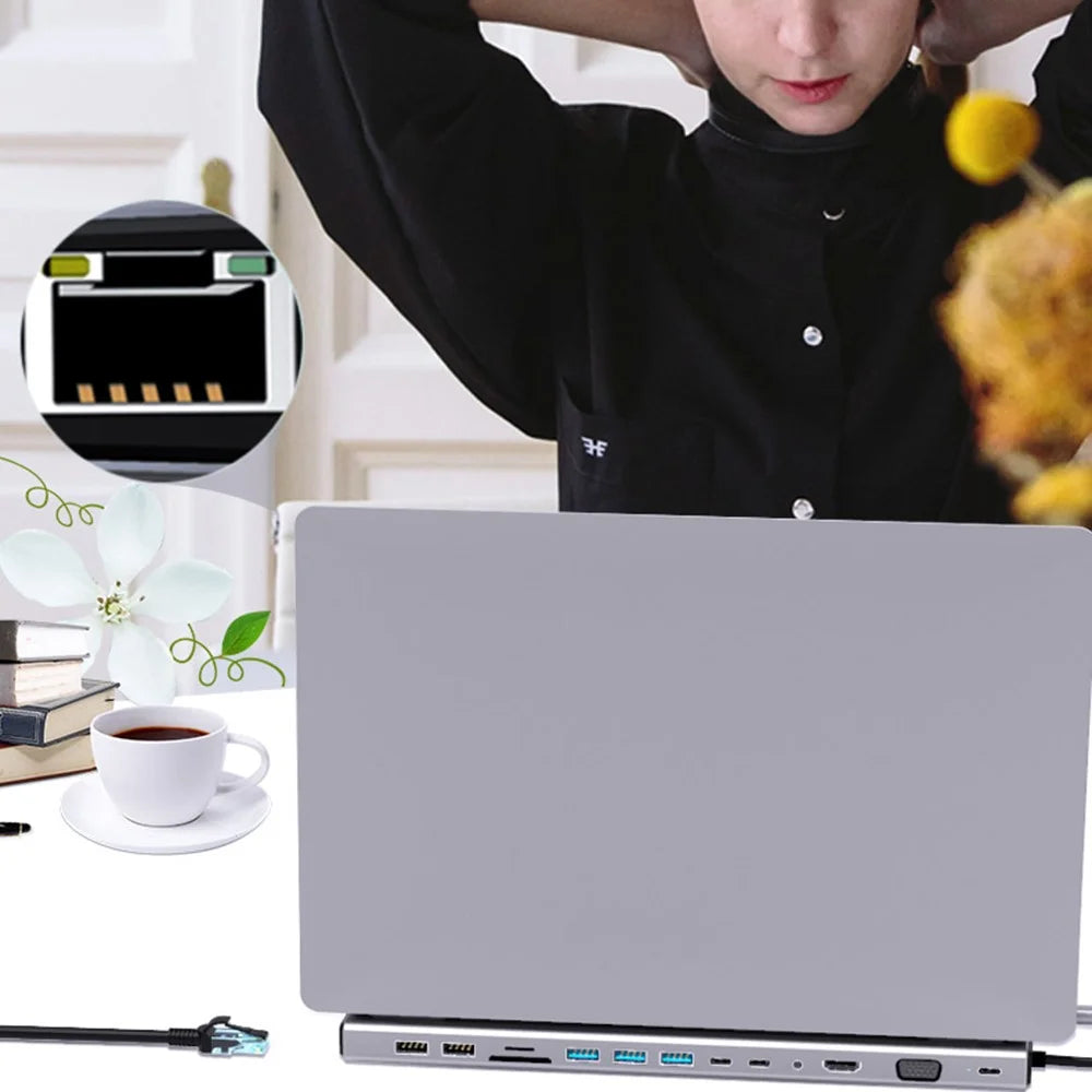 FX-2020 14-in-1 Type-C Hub Multi-Function Docking Station with 4K UHD, USB-C, VGA, SD / TF Reader - 7