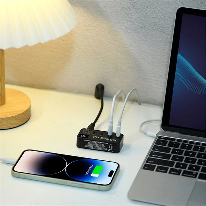 H988C Digital Display 4-Port USB C Charger PD Fast Charger Desktop Charging Station (CE Certified) - EU Plug - 4