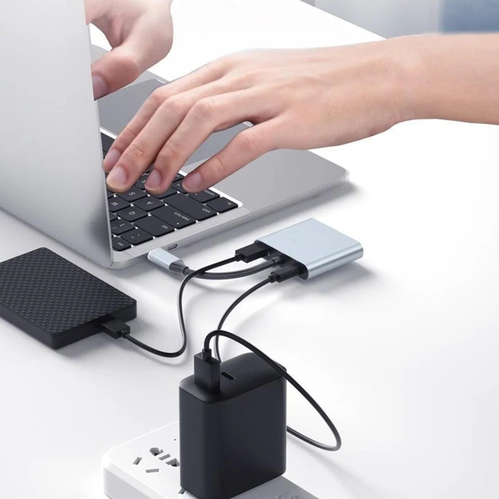 UH02 USB-C to Dual USB-C Adapter 8K / 60Hz PD 100W Fast Charging Hub for AR Glasses / Game Console / Laptop - 3