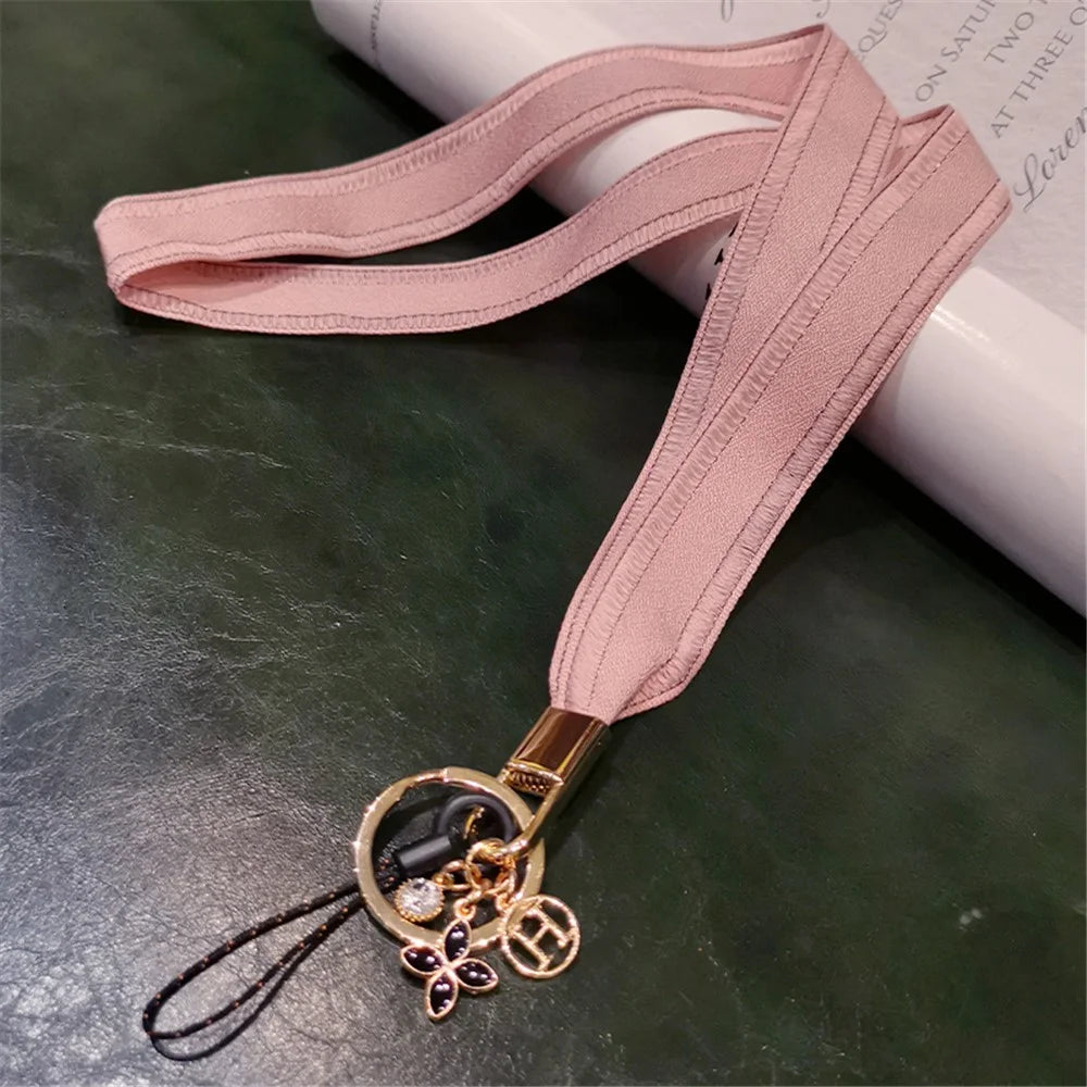 Universal Phone Lanyard Key Ring Cellphone Neck Strap Hanging Rope with Metal Clover Pendant - Light Pink - 2