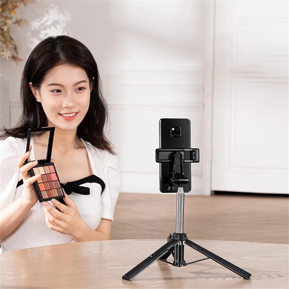 A31E Expandable Bluetooth-compatible Selfie Stick Tripod Stand with Phone Holder and LED Fill Light - 3