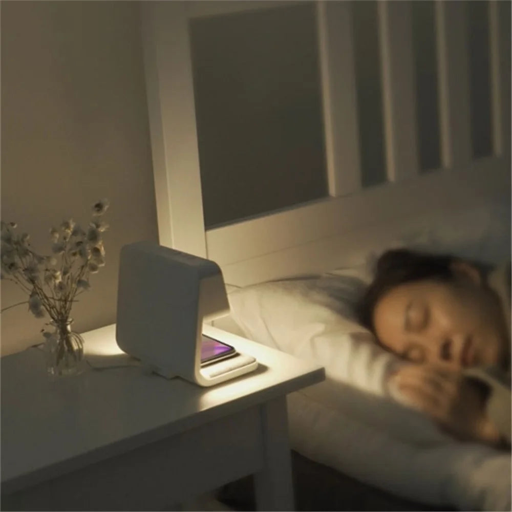 3-in-1 10W Cell Phone Wireless Charger with Bedside Lamp, LCD Alarm Clock for Home (EU Plug) - 4