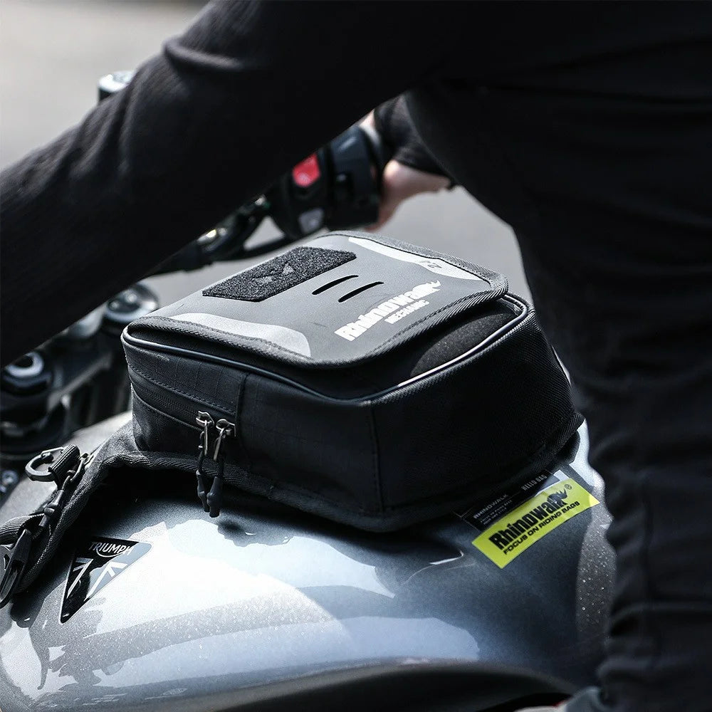 RHINOWALK 2.4L Magnetic Motorcycle Tank Bag Polyester Multipurpose Crossbody Waist Pack Leg Bag - 7