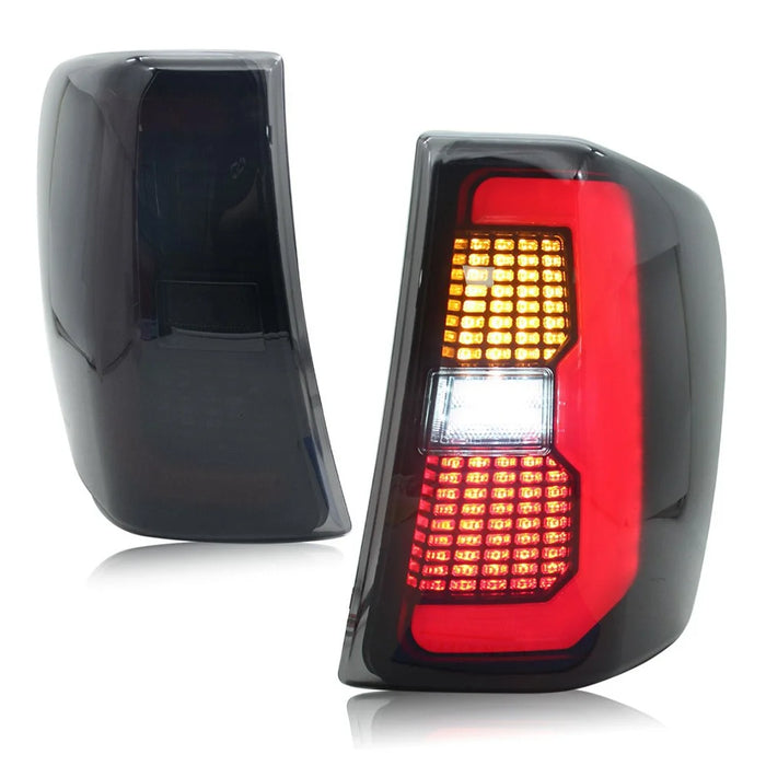 WINAUTO 1 Pair LED Taillight Car Tail Lamp for Jeep Grand Cherokee 1999-2004 - Black - 1