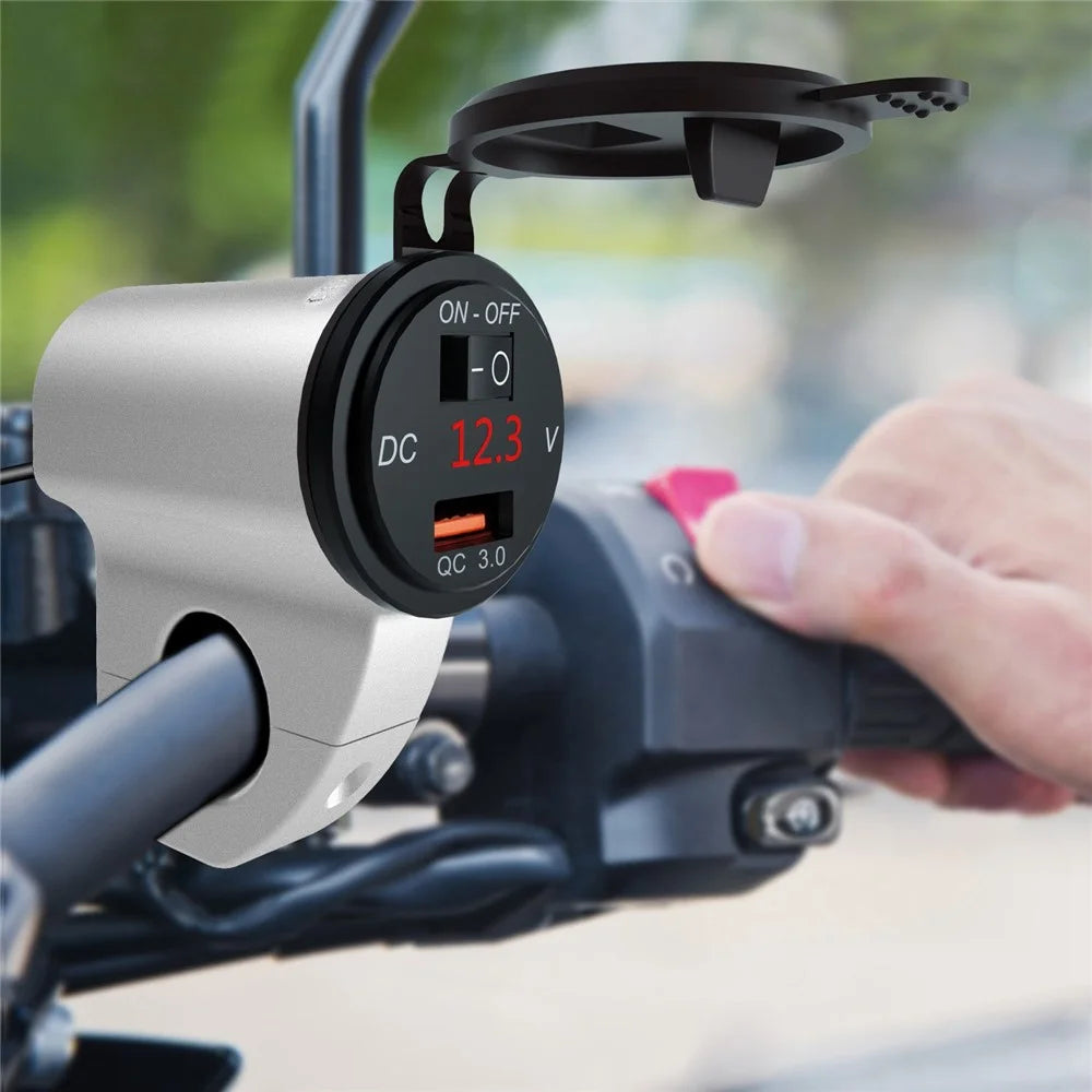 WUPP ZH-975 Motorcycle Handlebar 2.4A USB Phone Charger Aluminum Alloy Waterproof Voltage Digital Display QC3.0 Fast Charge Adapter with Switch - Silver - 2
