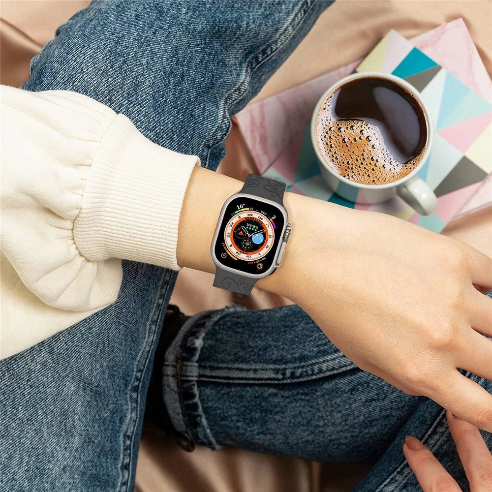 For Apple Watch Ultra 3 2 1 49mm / Series 11 10 46mm / 9 8 7 45mm / SE3 SE2 SE 6 5 4 44mm / 3 2 1 42mm Pattern Imprinted Silicone Strap - Black - 7