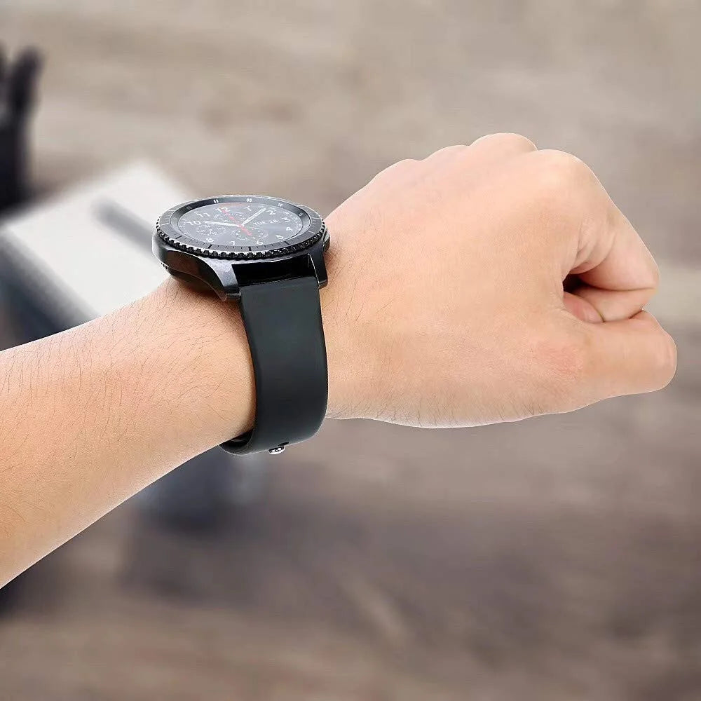 Universal Silicone Watch Strap for Samsung Galaxy Watch Active / Galaxy Watch 42mm / Samsung Gear S2 / Gear Sport / Garmin Vivoactive 3 / Garmin Vivoactive 3 Music - Black - 6
