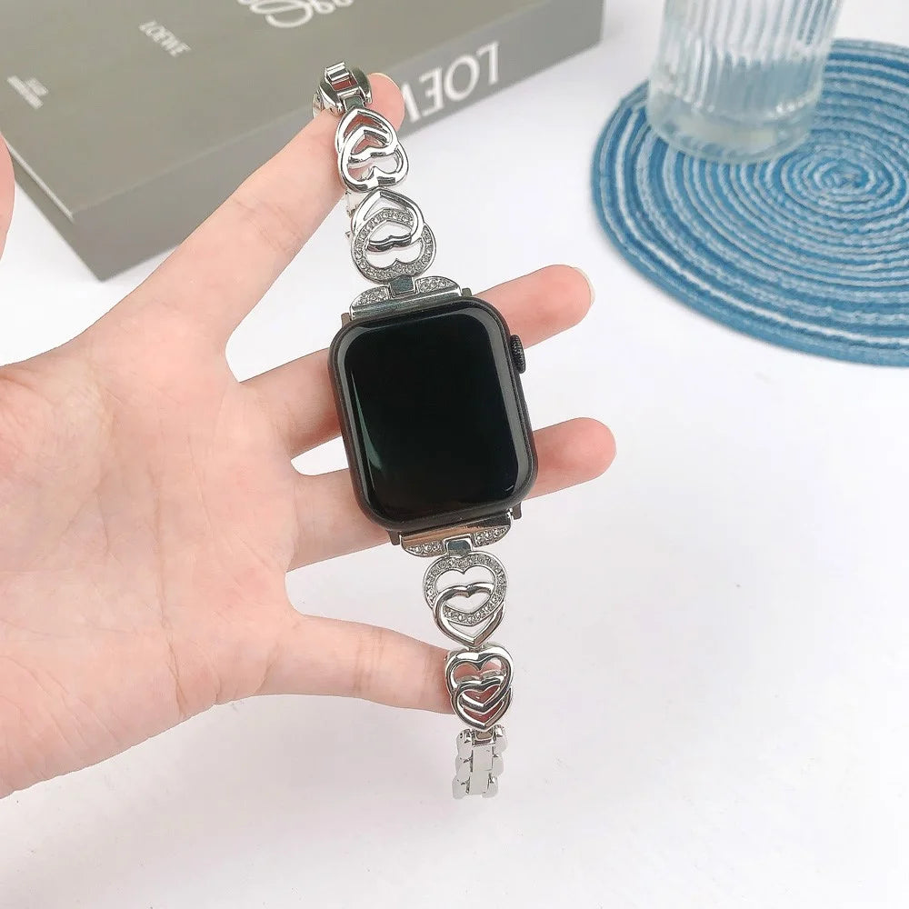 For Apple Watch Ultra 3 2 1 49mm / Series 11 10 46mm / 9 8 7 45mm / SE3 SE2 SE 6 5 4 44mm / 3 2 1 42mm Heart Design Zinc Alloy Watch Strap - Silver - 2