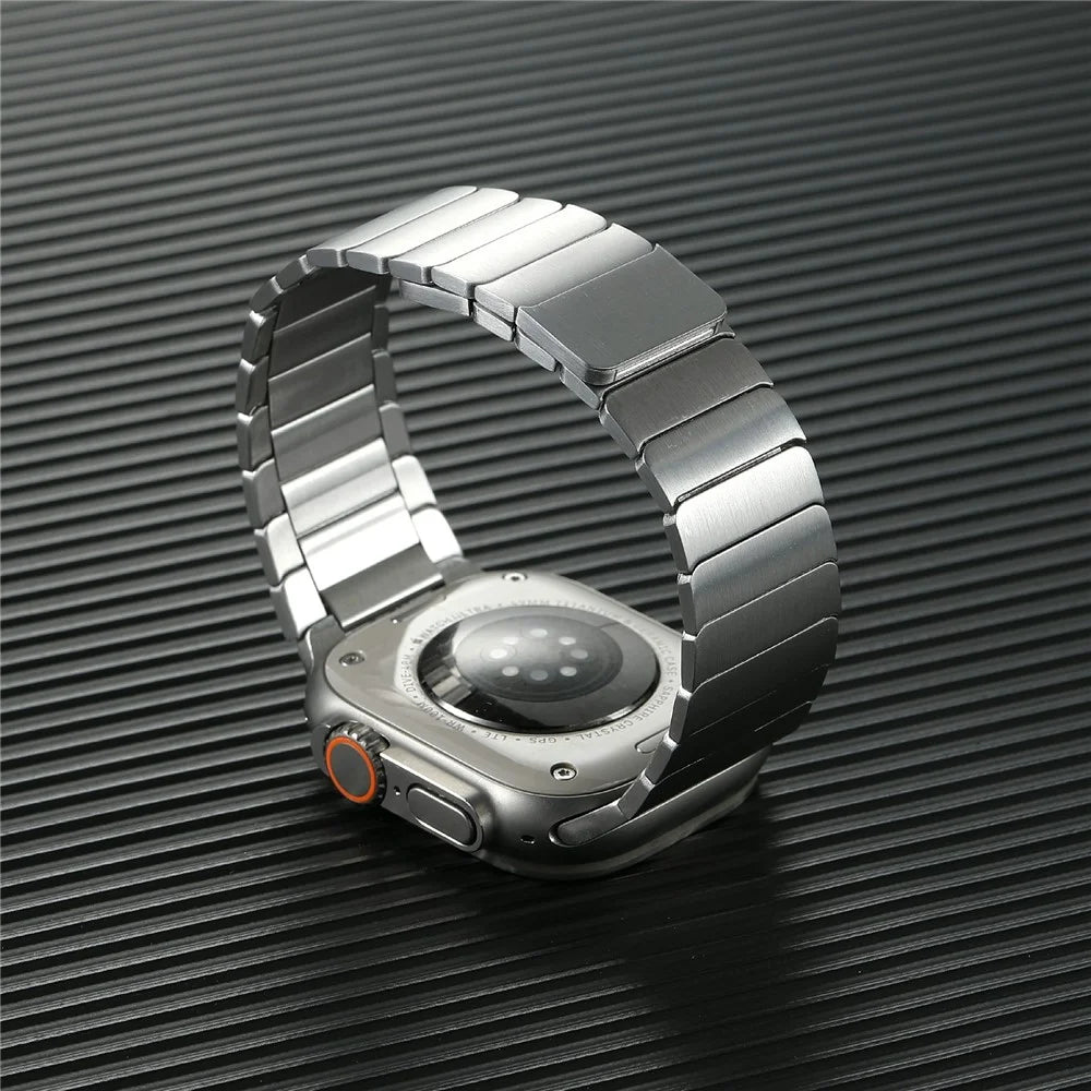 For Apple Watch Ultra 3 2 1 49mm / Series 11 10 46mm / 9 8 7 45mm / SE3 SE2 SE 6 5 4 44mm / 3 2 1 42mm Magnetic Metal Watch Strap - Silver - 6