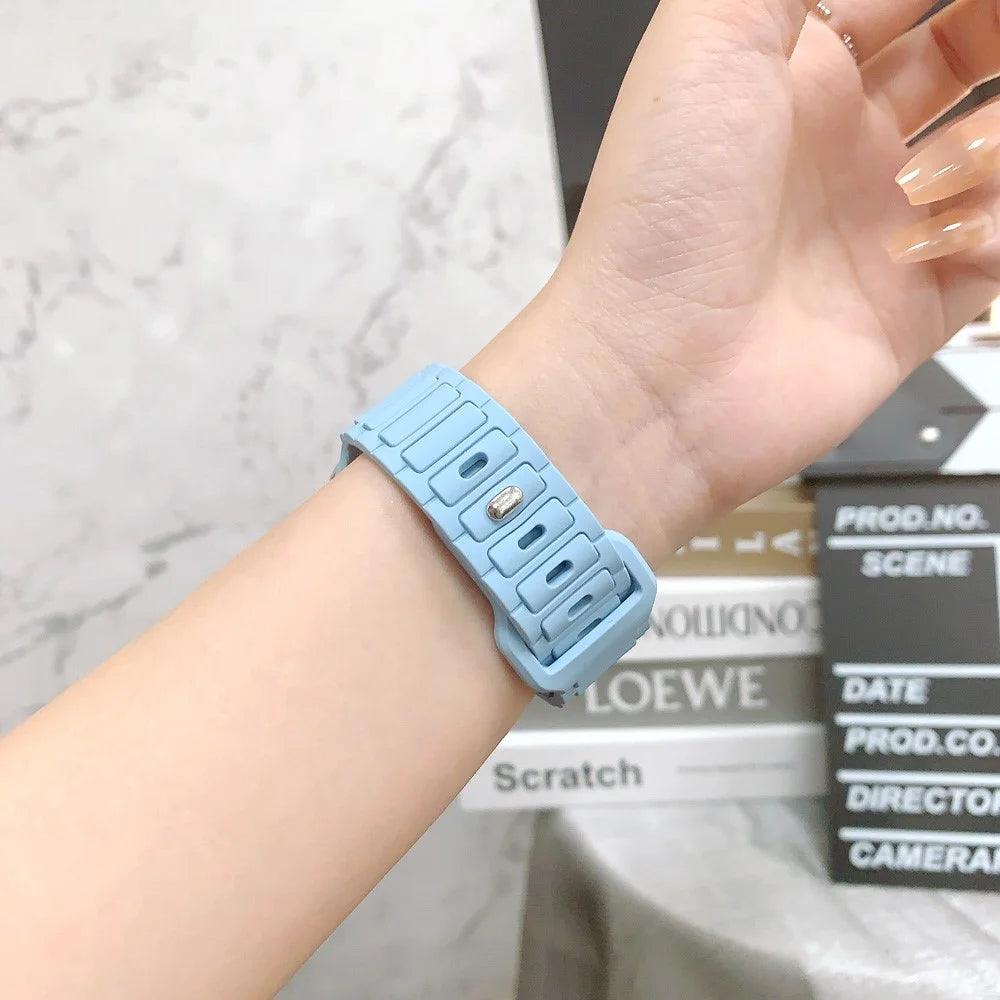 For Apple Watch Series 11 10 42mm / 9 8 7 41mm / SE3 SE2 SE 6 5 4 40mm / 3 2 1 38mm Silicone Watch Band - Baby Blue - 2