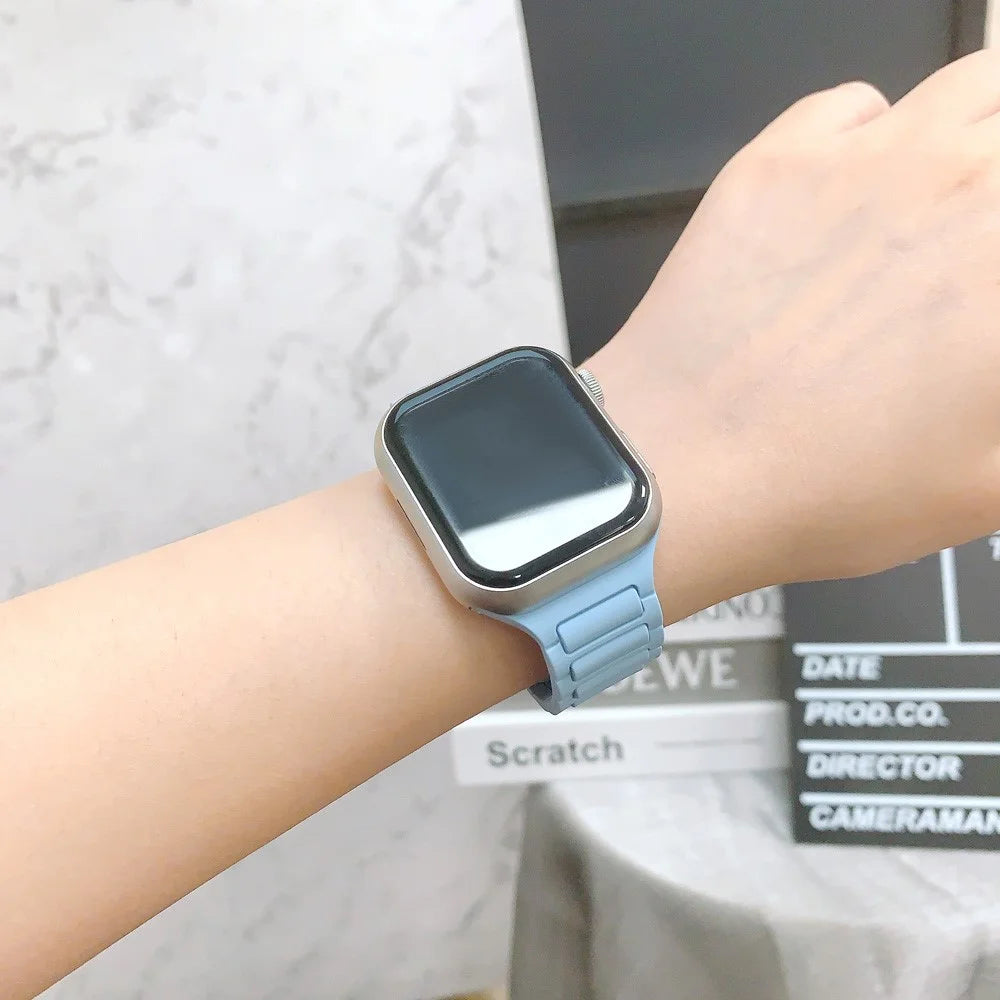 For Apple Watch Series 11 10 42mm / 9 8 7 41mm / SE3 SE2 SE 6 5 4 40mm / 3 2 1 38mm Silicone Watch Band - Baby Blue - 4