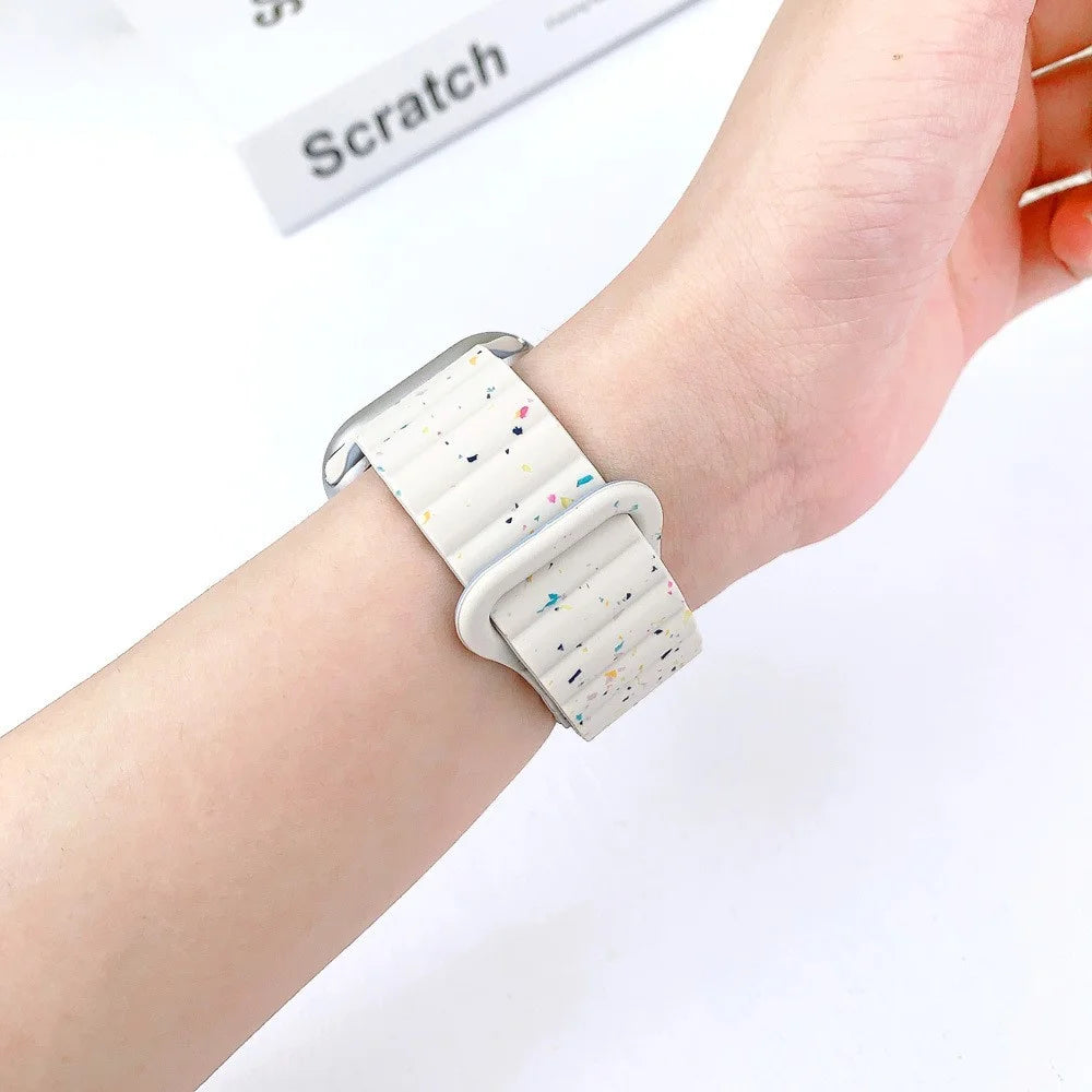 Magnetic Silicone Strap for Apple Watch Ultra 3 2 1 49mm / Series 11 10 46mm / 9 8 7 45mm / SE3 SE2 SE 6 5 4 44mm / 3 2 1 42mm - White - 4