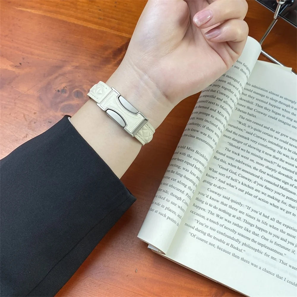 Genuine Leather Watch Band For Apple Watch Series 11 10 42mm / 9 8 7 41mm / SE3 SE2 SE 6 5 4 40mm / 3 2 1 38mm Strap with Magnetic Double C Buckle - Beige - 3