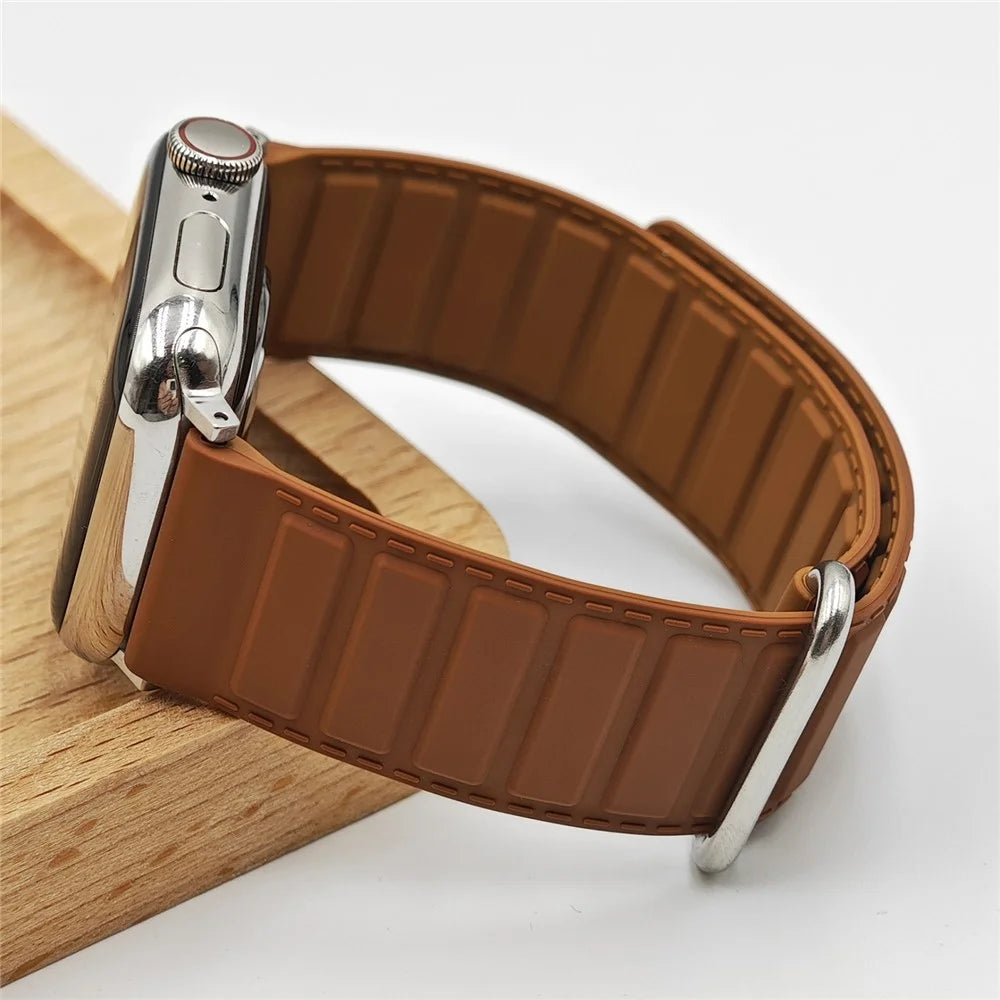 Silicone Strap for Apple Watch Series 11 10 42mm / 9 8 7 41mm / SE3 SE2 SE 6 5 4 40mm / 3 2 1 38mm Magnetic Reverse Buckle Watch Band - Brown - 2