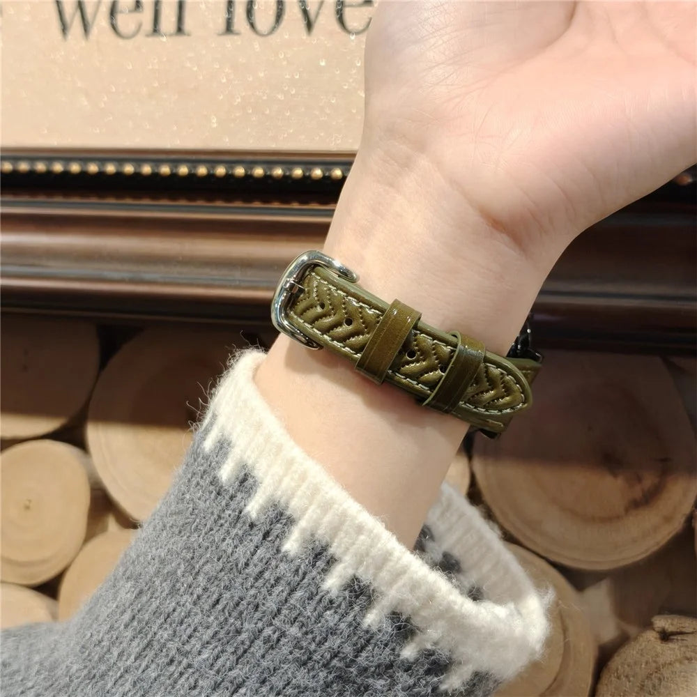 18mm Watch Band For Garmin Venu 3S  /  2S  /  Forerunner 265S  /  255S  /  Vivomove 3S Heart Pattern Embossed Genuine Leather Strap - Green - 2
