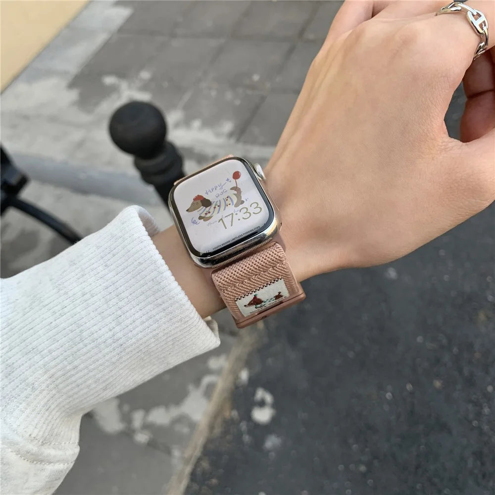 Nylon Strap for Apple Watch Ultra 3 2 1 49mm / Series 11 10 46mm / 9 8 7 45mm / SE3 SE2 SE 6 5 4 44mm / 3 2 1 42mm Dog Pattern Magnetic Buckle Watch Band - Pink - 3