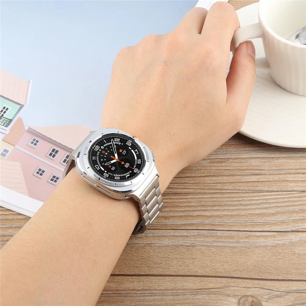 For Samsung Galaxy Watch Ultra2 47mm / Watch Ultra (2025) 47mm / Watch Ultra 47mm Magnetic Metal Smartwatch Band Three-Bead Wrist Strap - Silver - 6