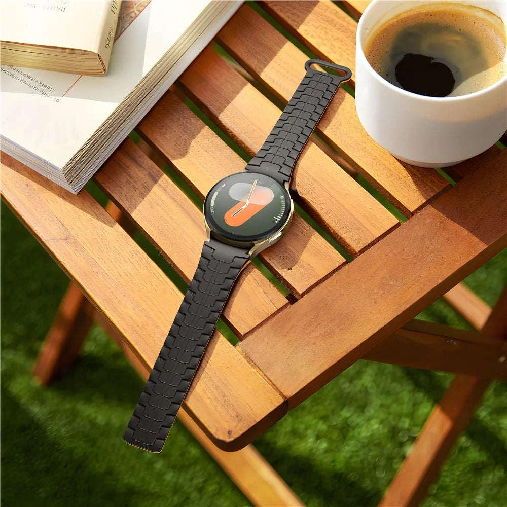 Watch Band for Samsung Galaxy Watch FE 40mm / Watch7 44mm 40mm Magnetic Dragon Scale Texture Silicone Strap - Black+Orange - 5