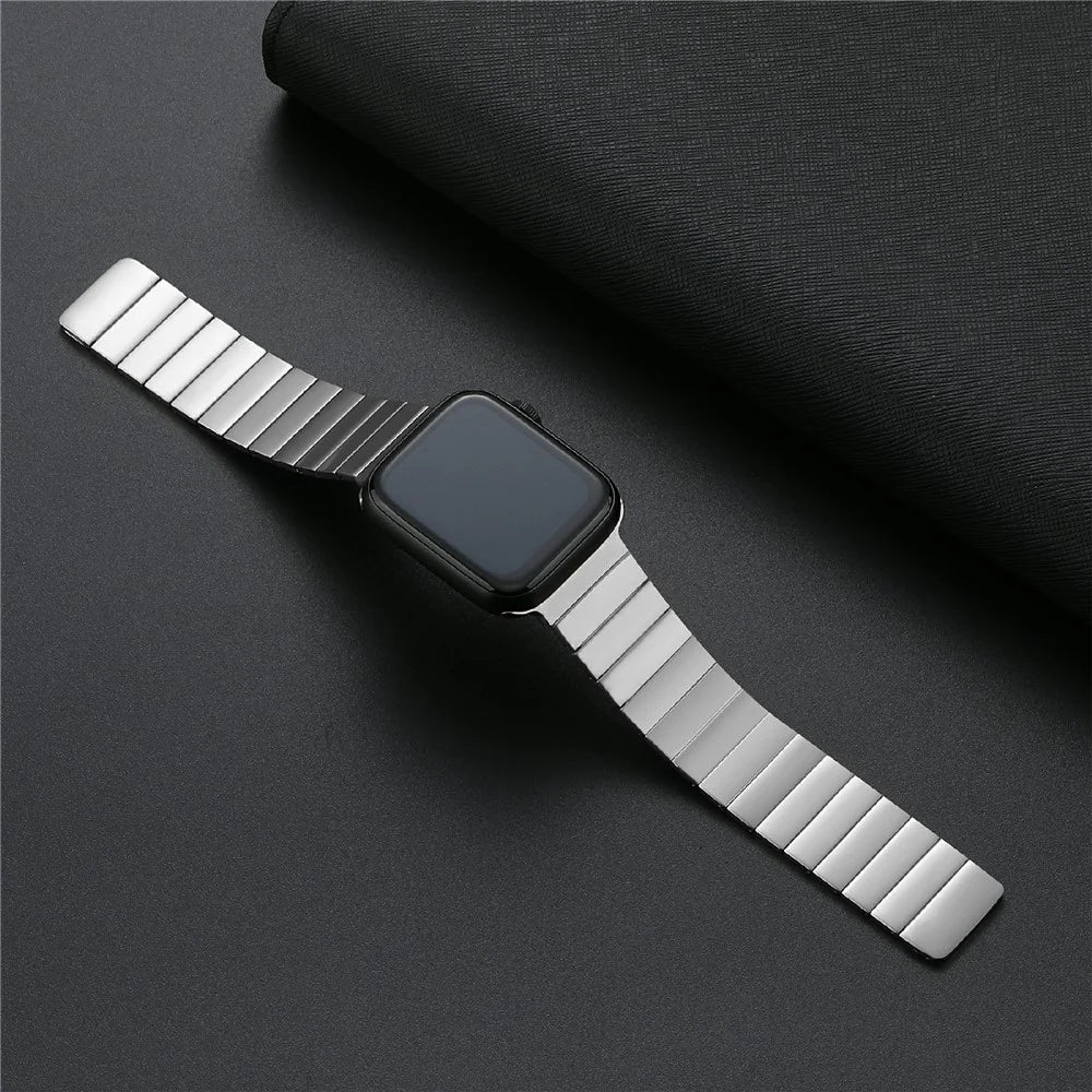 Strap for Apple Watch Ultra 3 2 1 49mm / Series 11 10 46mm / 9 8 7 45mm / SE3 SE2 SE 6 5 4 44mm / 3 2 1 42mm Magnetic Stainless Steel Watch Band - Starlight - 3