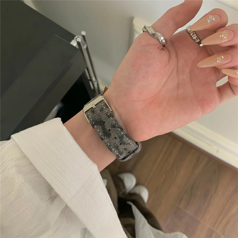 Watch Band For Apple Watch Ultra 3 2 1 49mm / Series 11 10 46mm / 9 8 7 45mm / SE3 SE2 SE 6 5 4 44mm / 3 2 1 42mm Denim Genuine Leather Strap - Vintage Leopard - 5