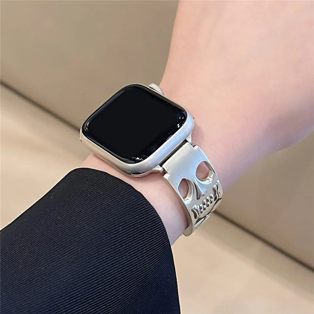 Watch Band For Apple Watch Series 11 10 42mm / 9 8 7 41mm / SE3 SE2 SE 6 5 4 40mm / 3 2 1 38mm Skull Design Breathable Metal Alloy Strap - Silver - 3