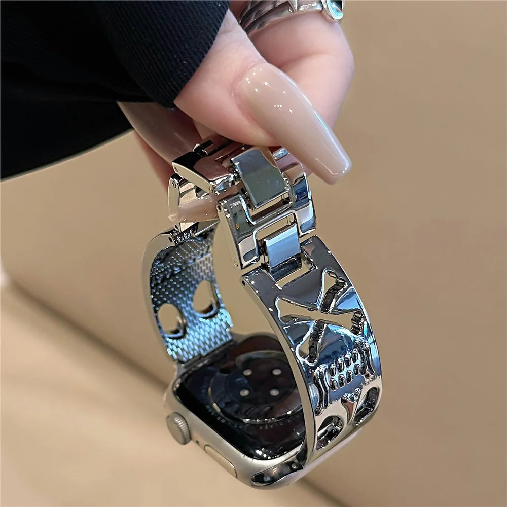 Watch Band For Apple Watch Ultra 3 2 1 49mm / Series 11 10 46mm / 9 8 7 45mm / SE3 SE2 SE 6 5 4 44mm / 3 2 1 42mm Skull Design Breathable Metal Alloy Strap - Silver - 6