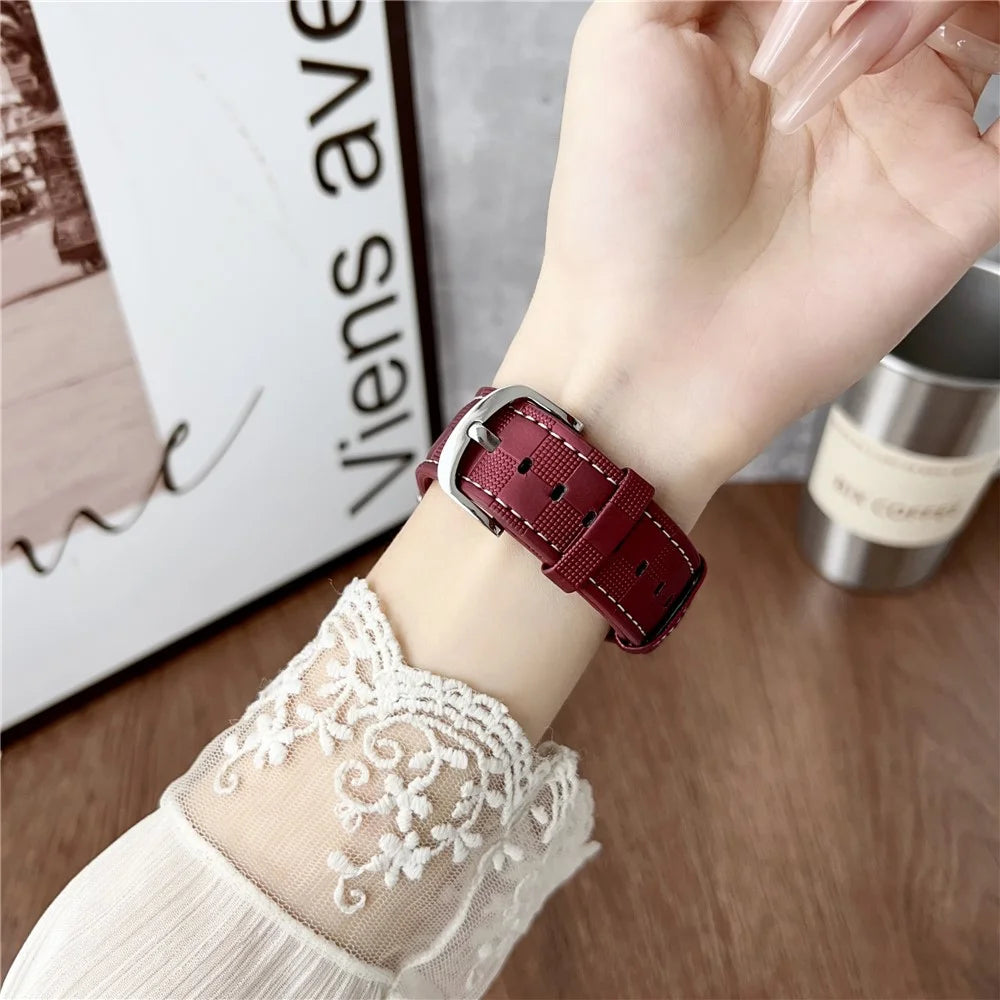Watch Band for Apple Watch Ultra 3 2 1 49mm / Series 11 10 46mm / 9 8 7 45mm / SE3 SE2 SE 6 5 4 44mm / 3 2 1 42mm Plaid Texture Adjustable Leather Wrist Strap - Wine Red - 4