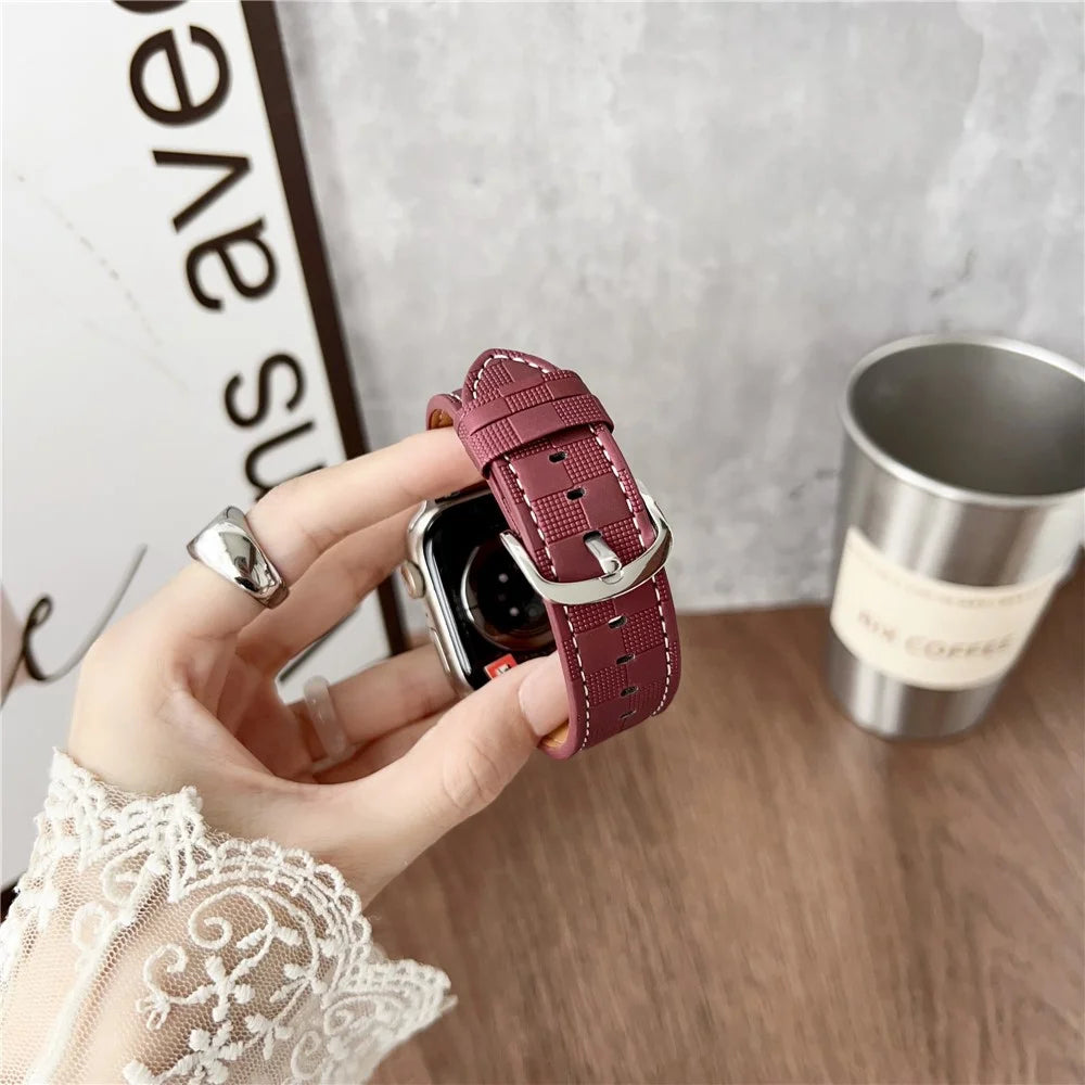 Watch Band for Apple Watch Ultra 3 2 1 49mm / Series 11 10 46mm / 9 8 7 45mm / SE3 SE2 SE 6 5 4 44mm / 3 2 1 42mm Plaid Texture Adjustable Leather Wrist Strap - Wine Red - 5