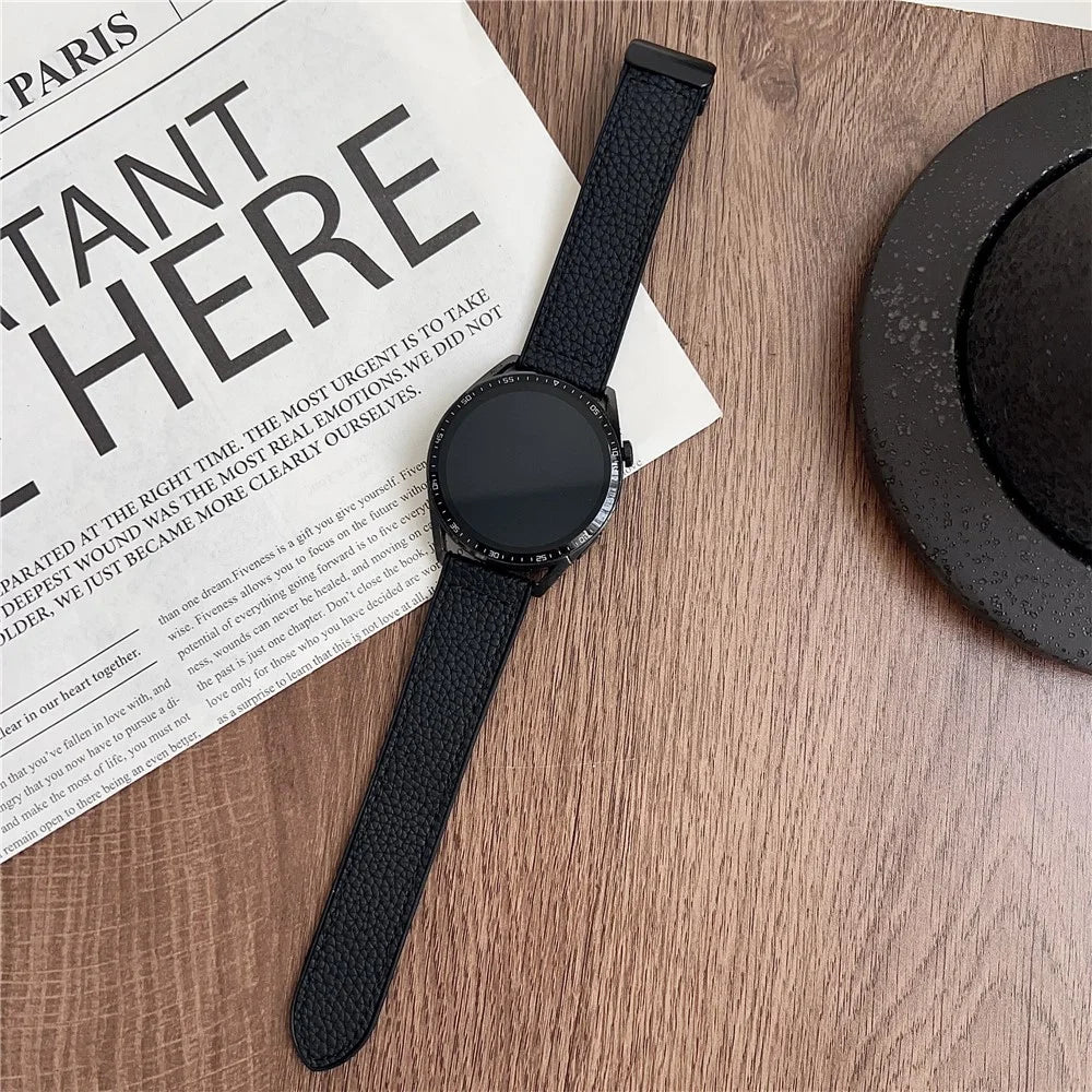For Samsung Galaxy Watch7 44mm  /  40mm Watch Band 20mm Magnetic Buckle Litchi Texture Silicone Strap - Black - 2