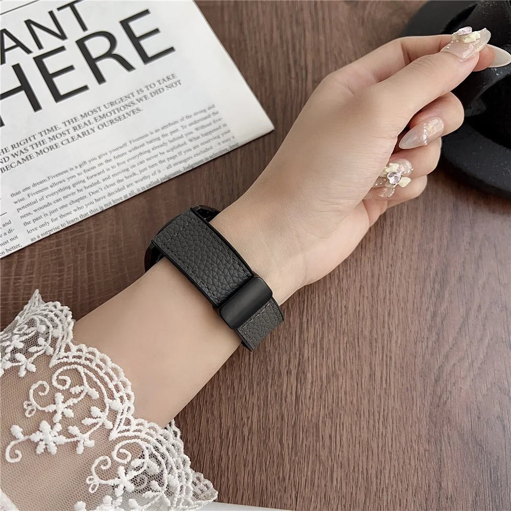 For Samsung Galaxy Watch7 44mm  /  40mm Watch Band 20mm Magnetic Buckle Litchi Texture Silicone Strap - Black - 3