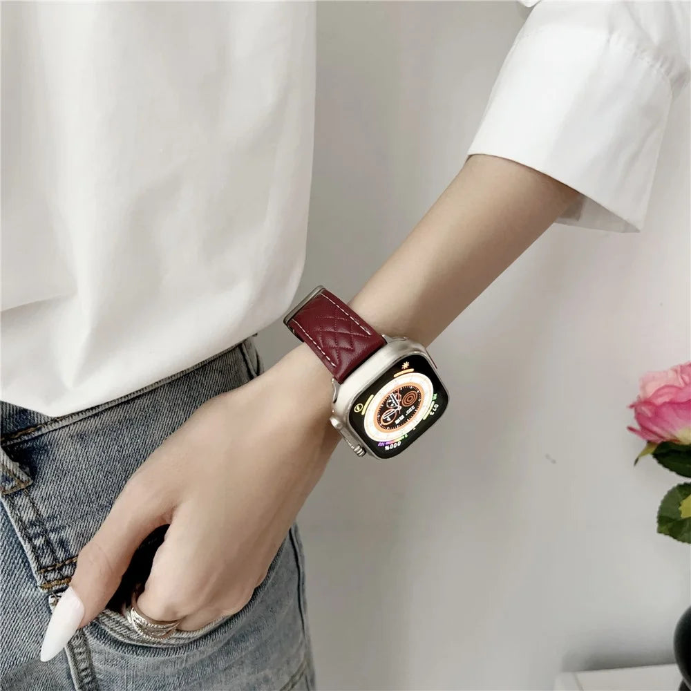 Watch Band For Apple Watch Ultra 3 2 1 49mm / Series 11 10 46mm / 9 8 7 45mm / SE3 SE2 SE 6 5 4 44mm / 3 2 1 42mm Magnetic Starlight Buckle Leather Strap - Matte Light Brown - 3
