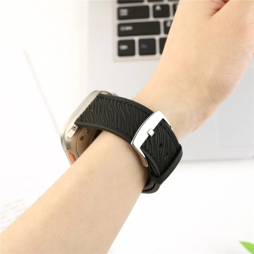 Watch Band For Apple Watch Series 11 10 42mm / 9 8 7 41mm / SE3 SE2 SE 6 5 4 40mm / 3 2 1 38mm Quick Release Buckle Dragon Scale Texture Leather Strap - Black - 2