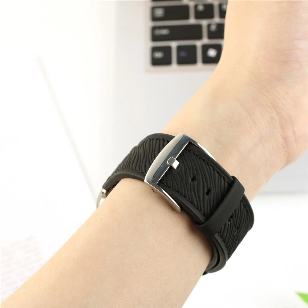 Watch Band For Apple Watch Series 11 10 42mm / 9 8 7 41mm / SE3 SE2 SE 6 5 4 40mm / 3 2 1 38mm Quick Release Buckle Dragon Scale Texture Leather Strap - Black - 3