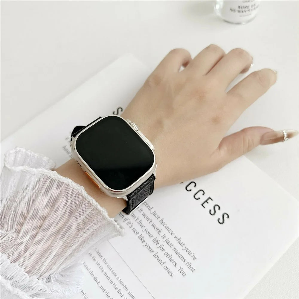 Watch Band For Apple Watch Ultra 3 2 1 49mm / Series 11 10 46mm / 9 8 7 45mm / SE3 SE2 SE 6 5 4 44mm / 3 2 1 42mm Silicone Leather Coated Wrist Strap - Black - 3