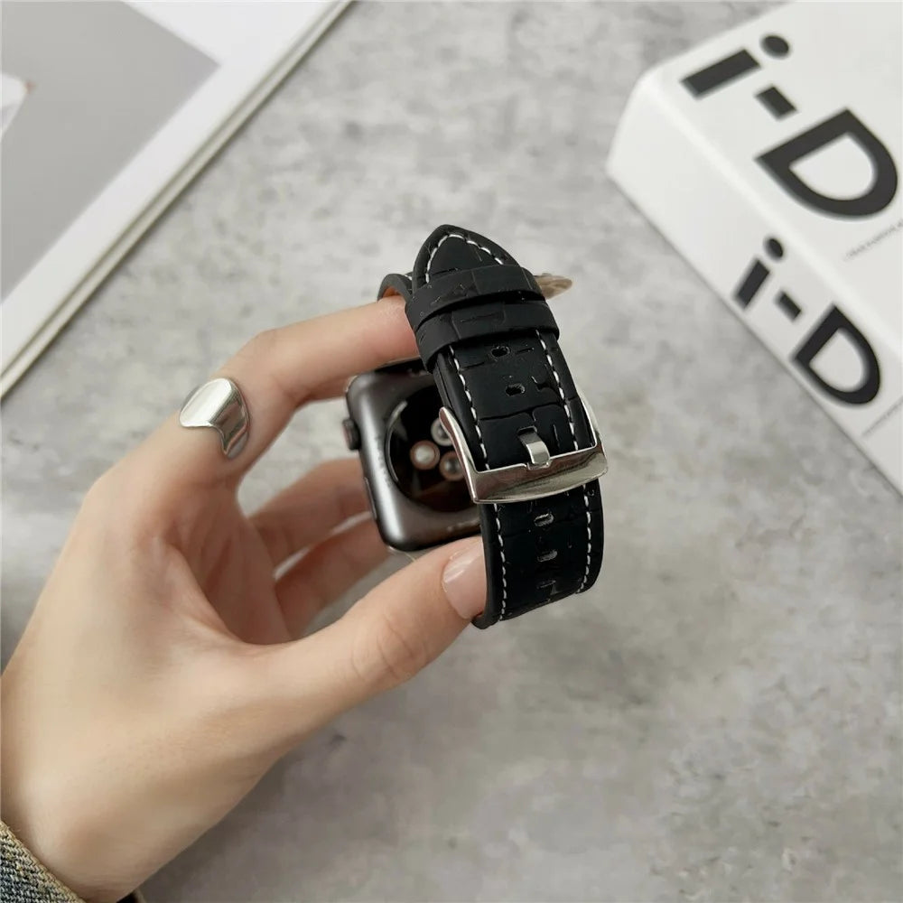 Leather Wrist Straps with Pattern For Apple Watch Ultra 3 2 1 49mm / Series 11 10 46mm / 9 8 7 45mm / SE3 SE2 SE 6 5 4 44mm / 3 2 1 42mm Watch Bands - Black - 5