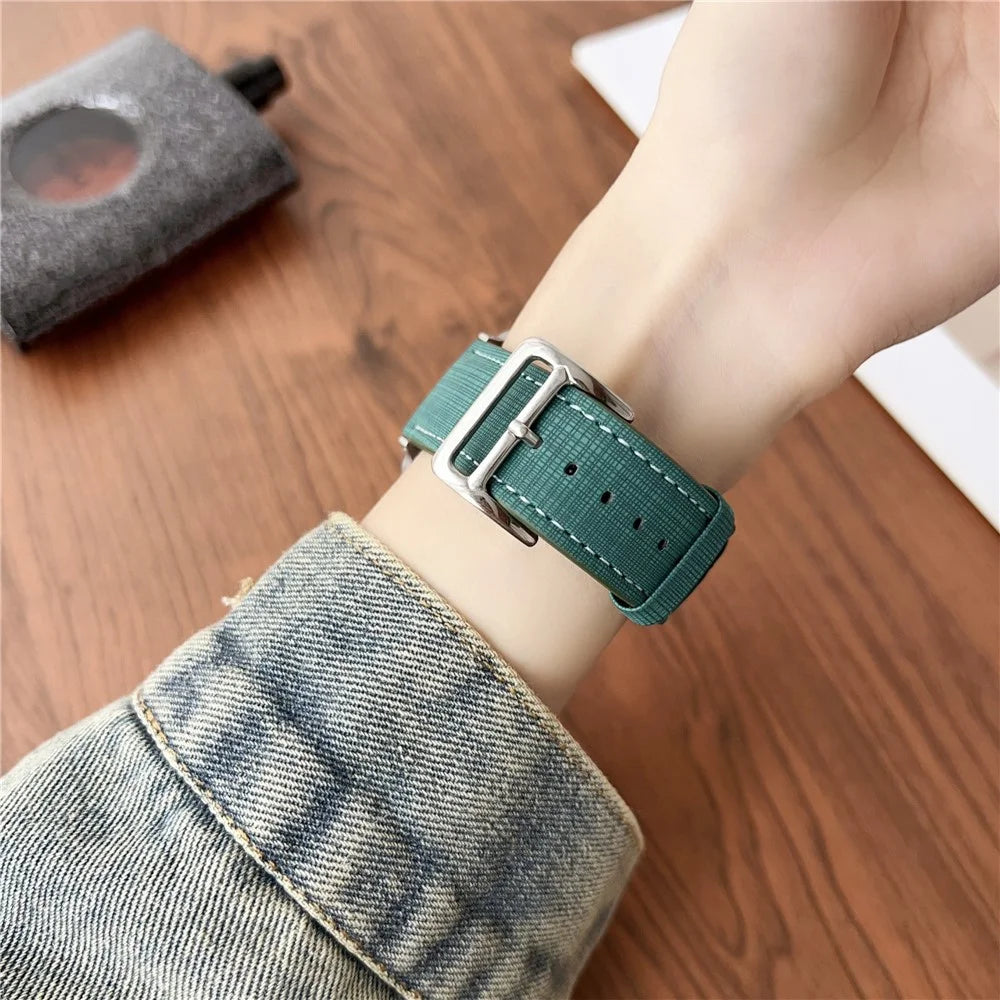 Watch Band For Apple Watch Series 11 10 42mm / 9 8 7 41mm / SE3 SE2 SE 6 5 4 40mm / 3 2 1 38mm Braided Checkered Pattern Leather Wrist Strap - Dark Green - 3