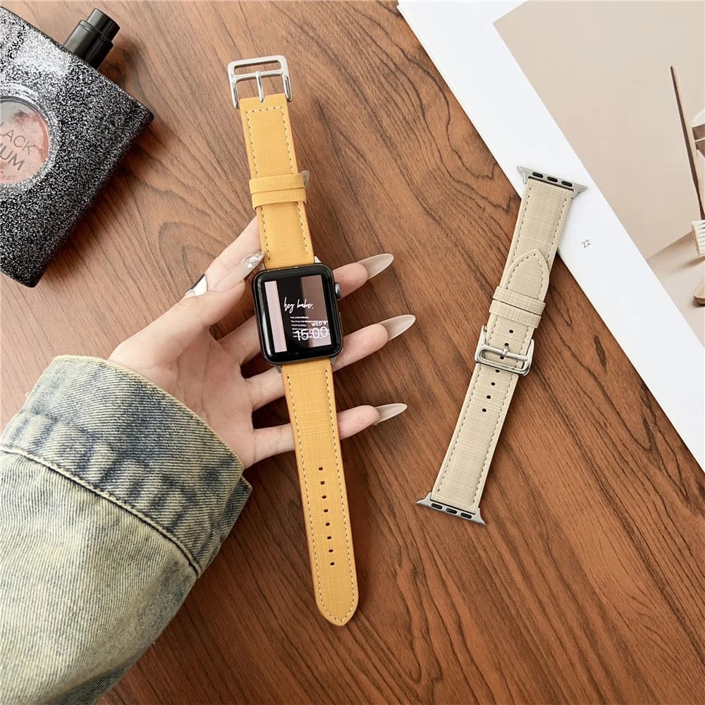 Watch Band For Apple Watch Series 11 10 42mm / 9 8 7 41mm / SE3 SE2 SE 6 5 4 40mm / 3 2 1 38mm Braided Checkered Pattern Leather Wrist Strap - Dark Green - 6