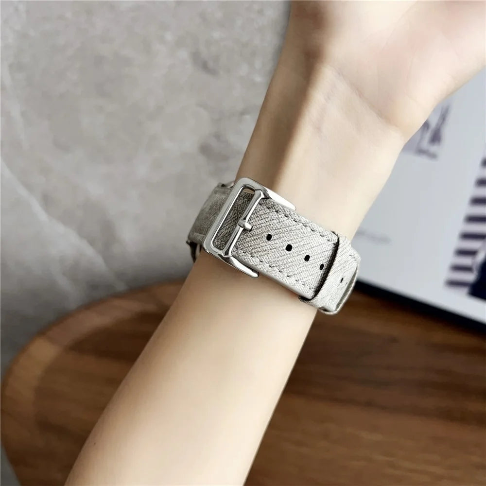 Leather Watchband For Apple Watch Ultra 3 2 1 49mm / Series 11 10 46mm / 9 8 7 45mm / SE3 SE2 SE 6 5 4 44mm / 3 2 1 42mm Wrist Strap Replacement - White - 3