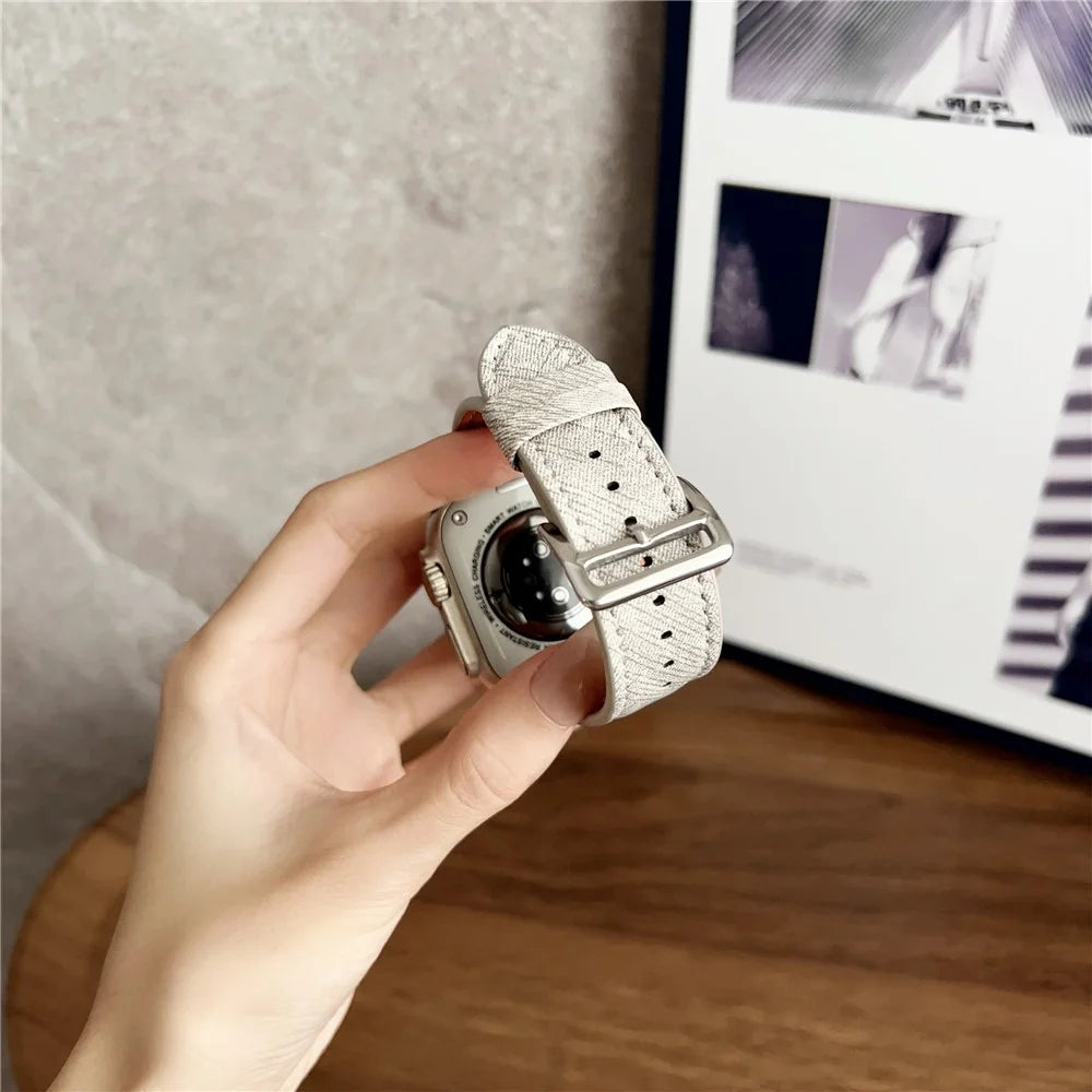 Leather Watchband For Apple Watch Ultra 3 2 1 49mm / Series 11 10 46mm / 9 8 7 45mm / SE3 SE2 SE 6 5 4 44mm / 3 2 1 42mm Wrist Strap Replacement - White - 4