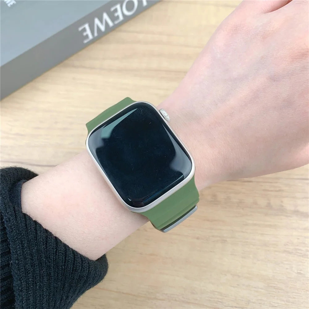 Watch Strap for Apple Watch Ultra 3 2 1 49mm / Series 11 10 46mm / 9 8 7 45mm / SE3 SE2 SE 6 5 4 44mm / 3 2 1 42mm Silicone Wrist Band - Blue / Titanium Buckle - 4