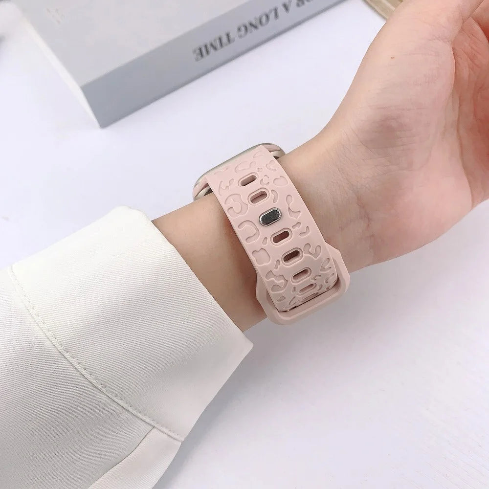 Silicone Band for Apple Watch Series 11 10 42mm / 9 87 41mm / SE3 SE2 SE 6 5 4 40mm / 3 2 1 38mm Concave Leopard Texture Watch Strap - Pink - 2