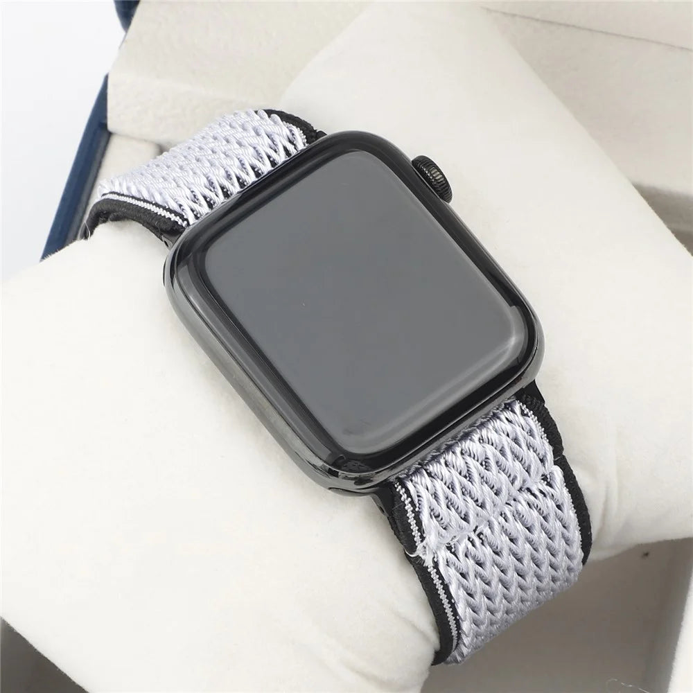 Wave Pattern Nylon Watchband Adjustable Wristwatch Strap for Apple Watch Series 11 10 42mm / 9 8 7 41mm / SE3 SE2 SE 6 5 4 40mm / 3 2 1 38mm - Black / White - 4