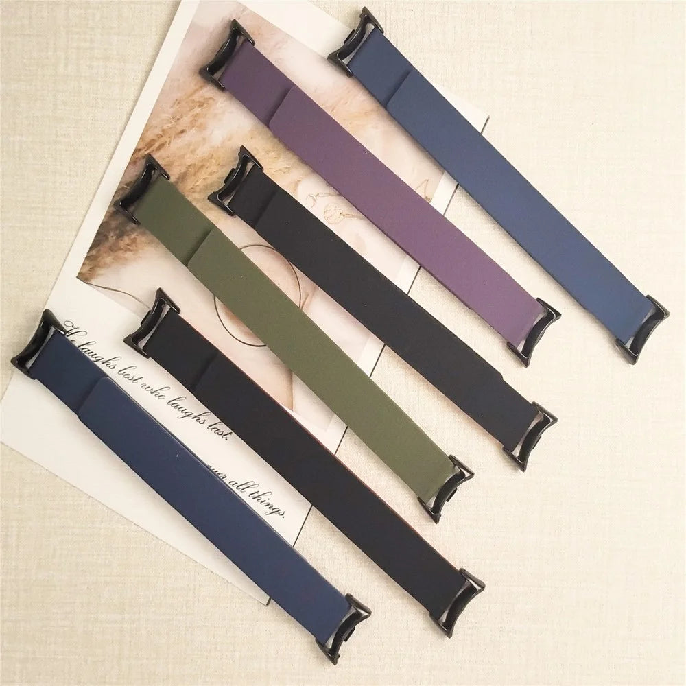 Silicone Band for Xiaomi Smart Band 10 / 10 NFC / 10 Ceramic / 9 / 9 NFC / 9 Ceramic Edition / 8 / 8 NFC Litchi Texture Magnetic Strap - White - 6
