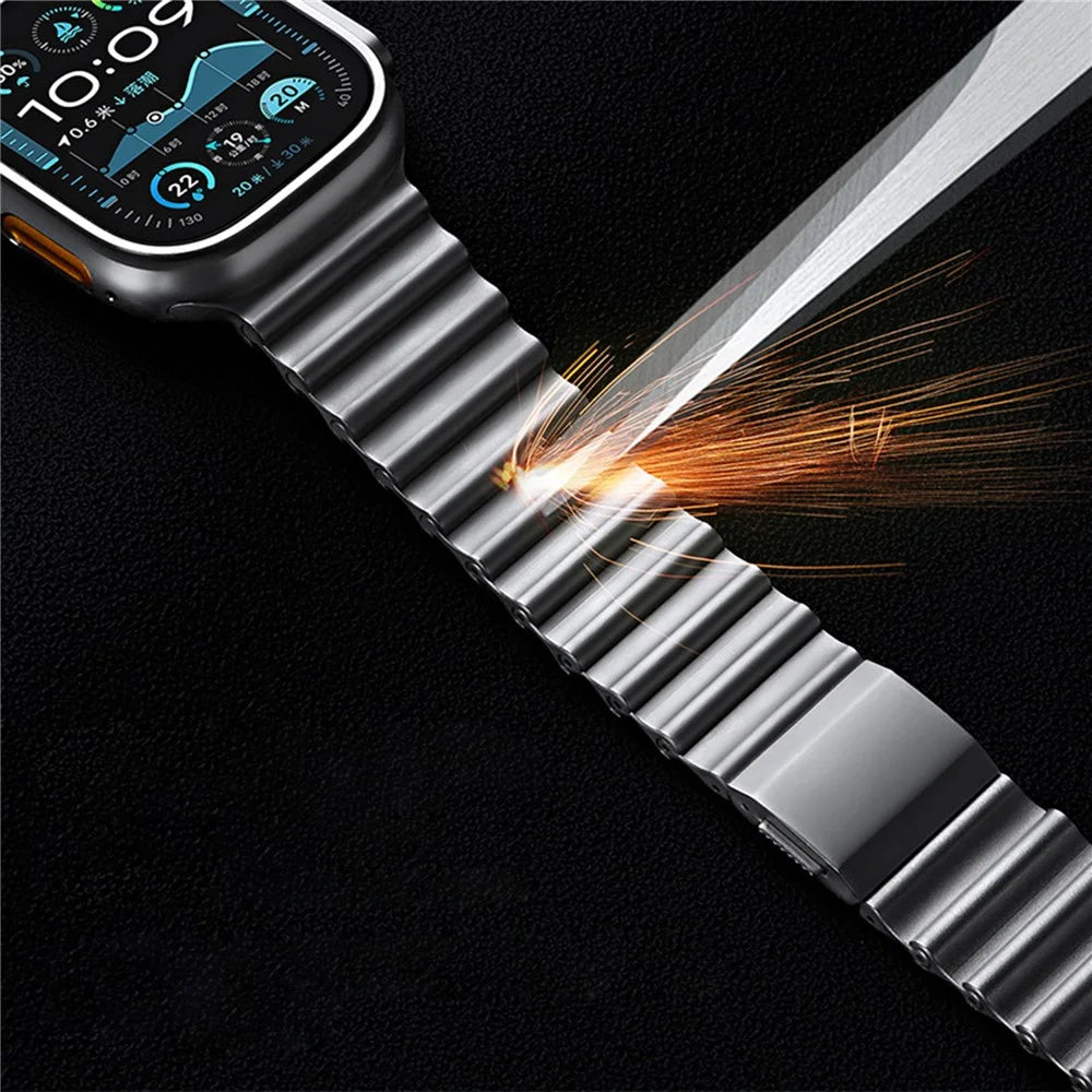 Ocean Wave Watchband for Apple Watch Ultra 3 2 1 49mm / Series 11 10 46mm / 9 8 7 45mm / SE3 SE2 SE 6 5 4 44mm / 3 2 1 42mm Magnetic Stainless Steel Strap - Black - 4