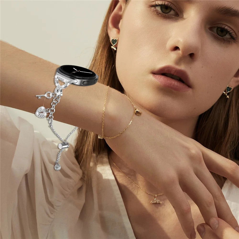 Silver Single Chain Style Watchband for Samsung Galaxy Watch8 44mm / 40mm / Watch8 Classic 46mm Metal Sliding Bracelet Strap with Heart / Key Pendant - 5