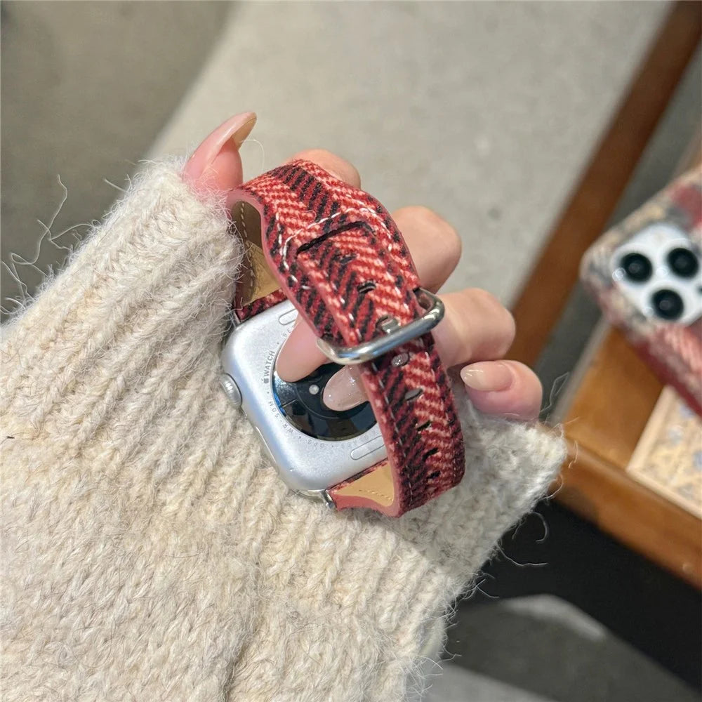 Xmas Style Wool + Leather Strap for Apple Watch Series 11 10 42mm  /  9 8 7 41mm  /  SE3 SE2 SE 6 5 4 40mm  /  3 2 1 38mm Watch Band - Red / Black - 4