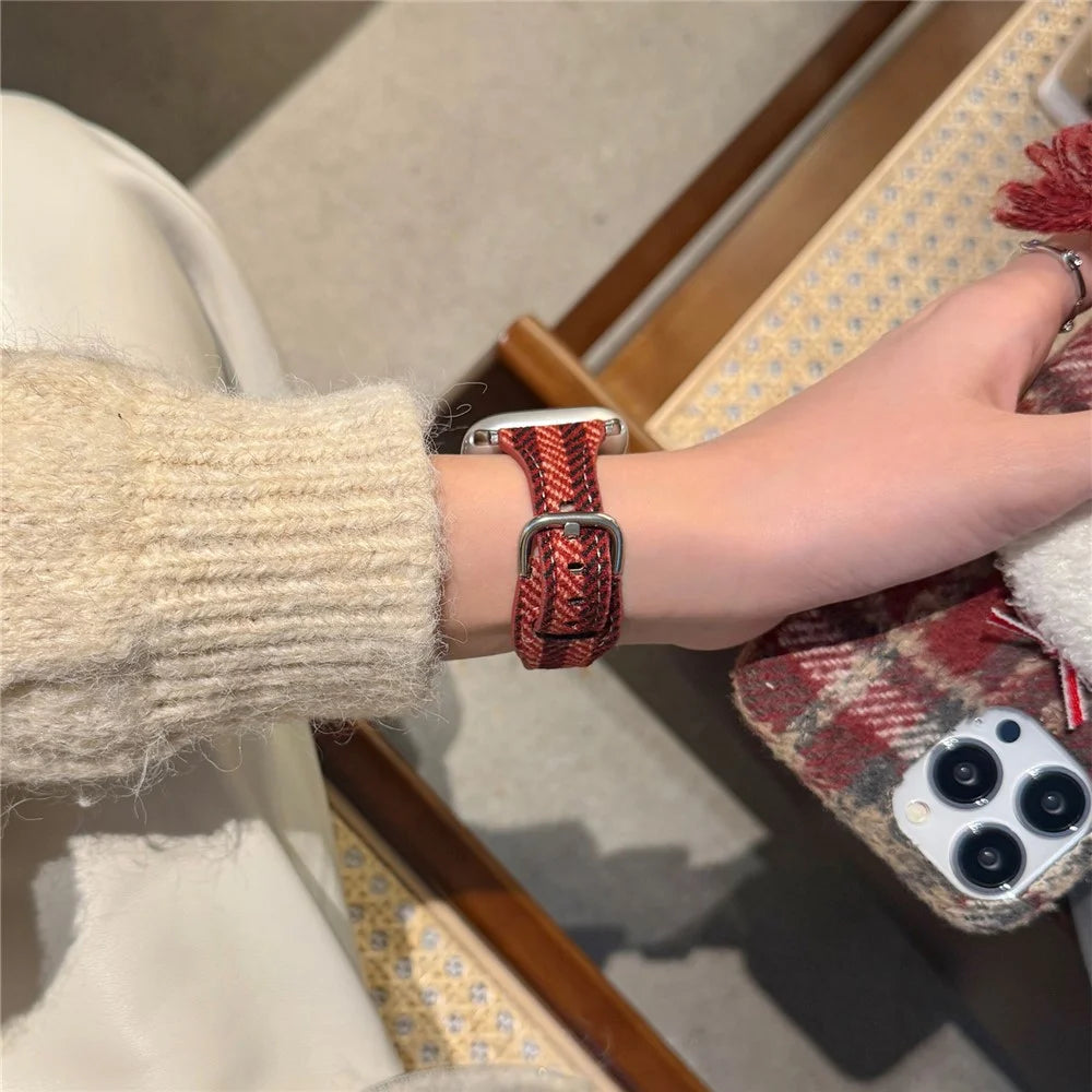 Xmas Style Wool + Leather Strap for Apple Watch Series 11 10 42mm  /  9 8 7 41mm  /  SE3 SE2 SE 6 5 4 40mm  /  3 2 1 38mm Watch Band - Red / Black - 7