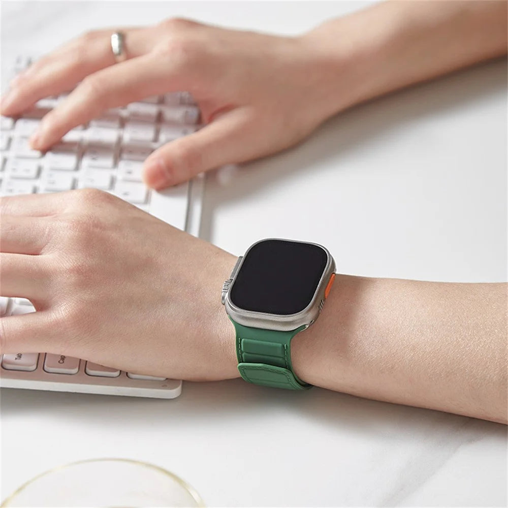 Stitched Line Pattern Silicone Strap for Apple Watch Ultra 3 2 1 49mm  /  Series 11 10 46mm  /  9 8 7 45mm  /  SE3 SE2 SE 6 5 4 44mm  /  3 2 1 42mm Loop Magnetic Watch Band - Grey / Orange - 7