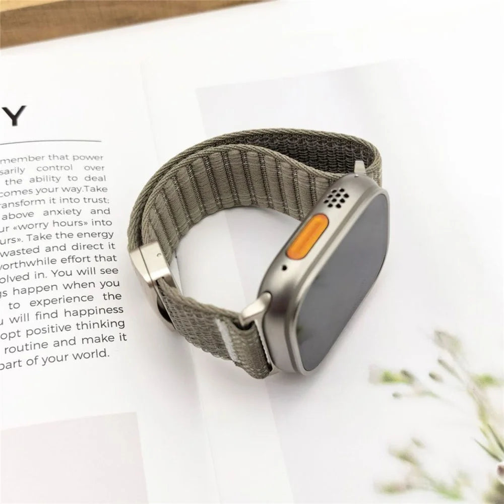 Watch Band For Apple Watch Ultra 3 2 1 49mm  /  Series 11 10 46mm  /  9 8 7 45mm  /  SE3 SE2 SE 6 5 4 44mm  /  3 2 1 42mm Magnetic Clasp Wave Pattern Nylon Wrist Strap - Sapphire - 4
